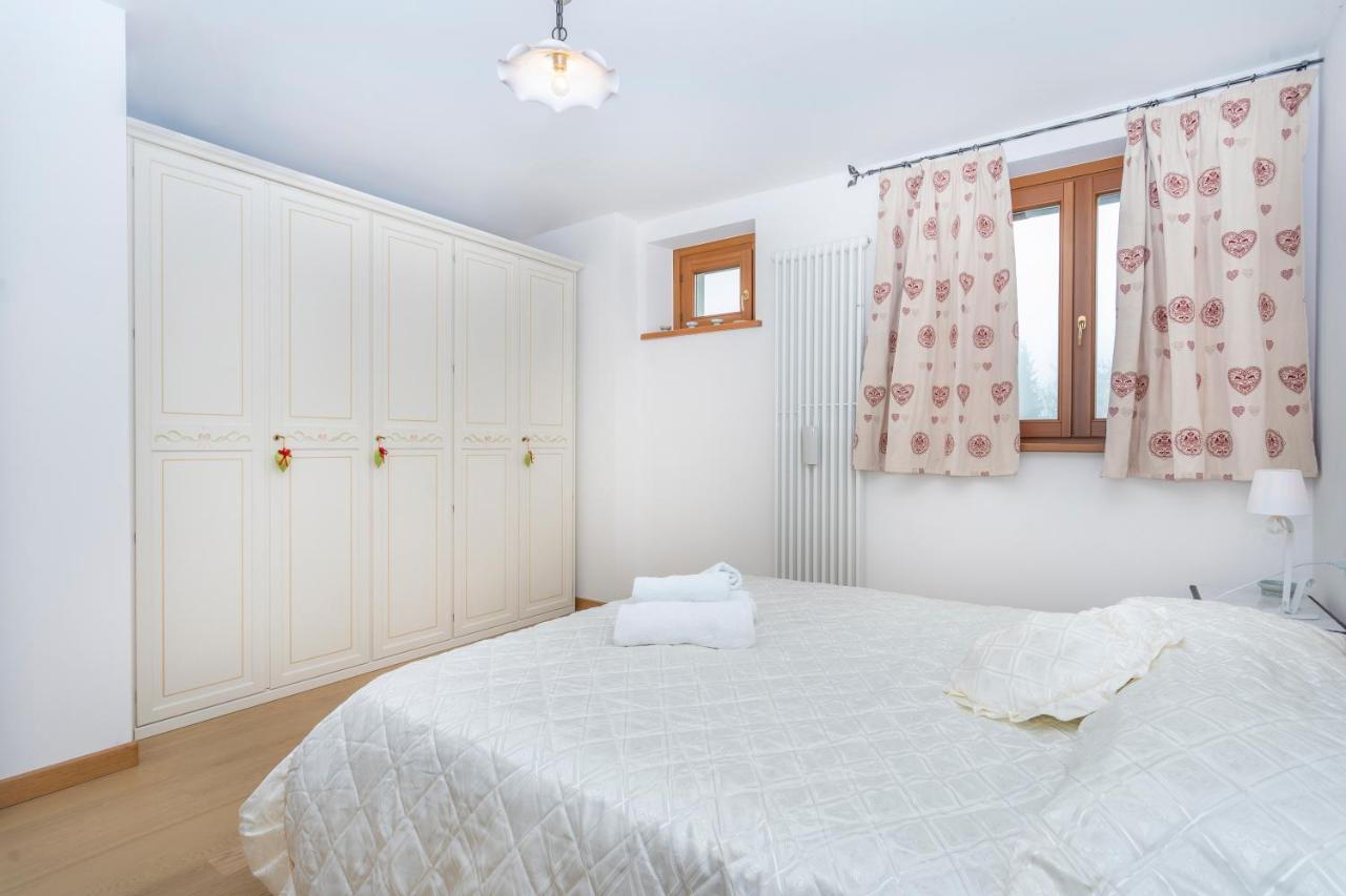 Golf View Apt With Parking And Mountain View! Lejlighed Tarvisio Eksteriør billede